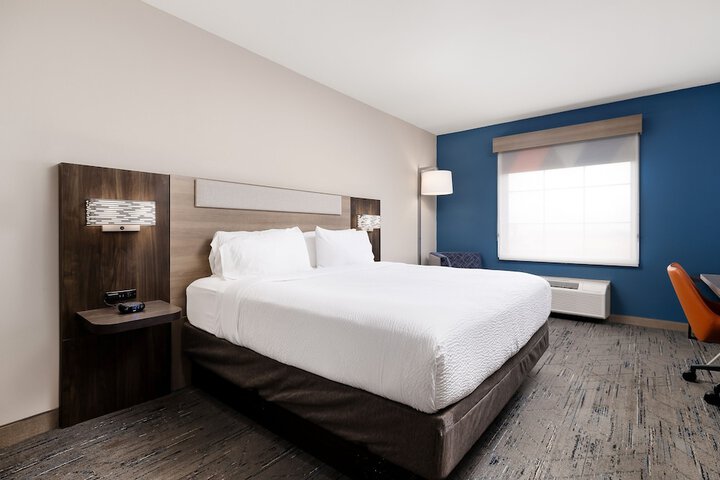 Room 15 of 50
