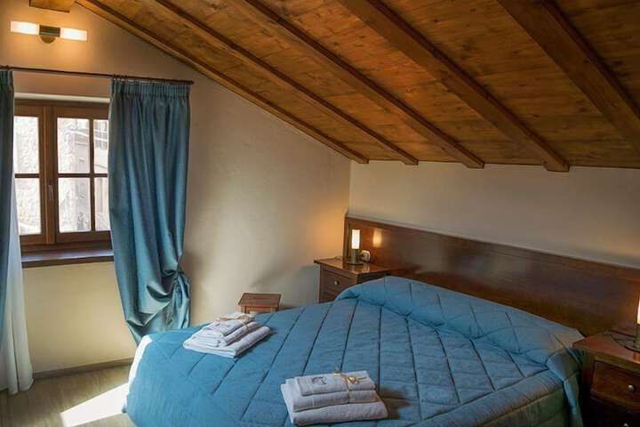 Room 5 of 21