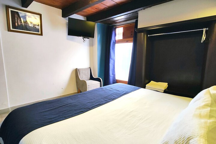 Room 14 of 42