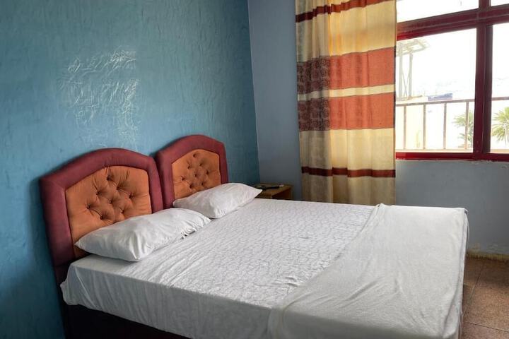 Room 2 of 7