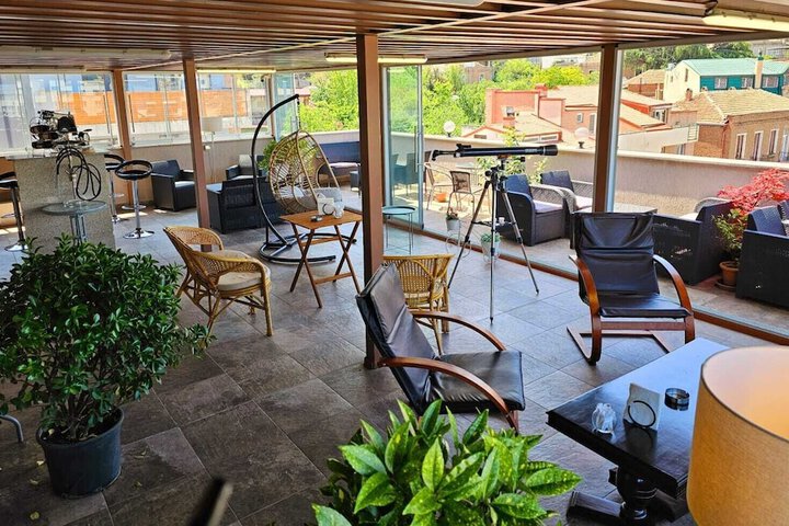 Lounge 26 of 33