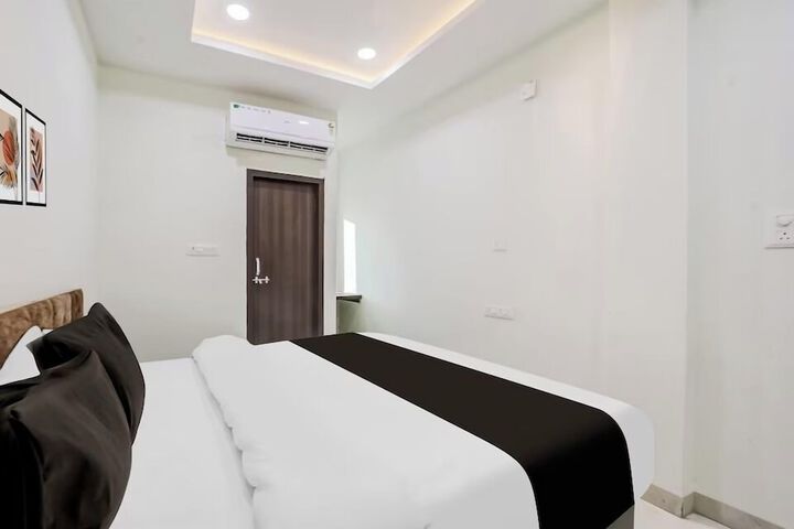 Room 3 of 13