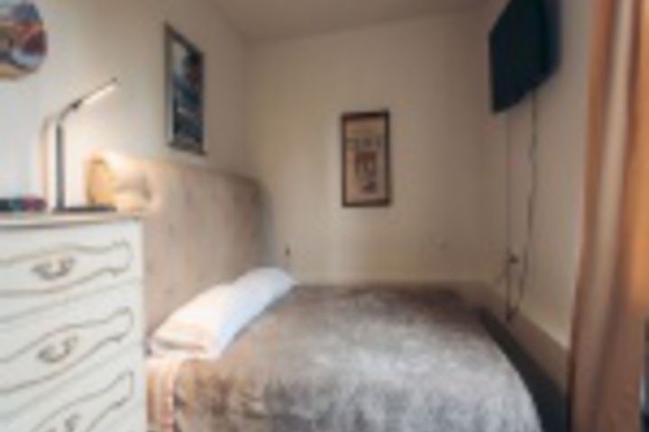 Room 85 of 180