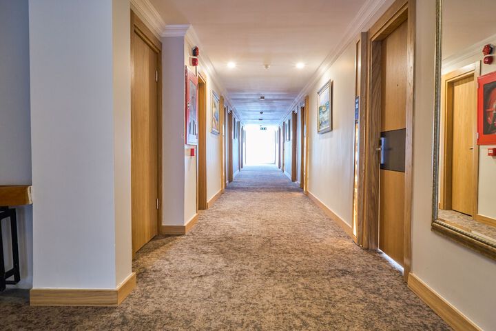 Ballroom/Hall 24 of 31