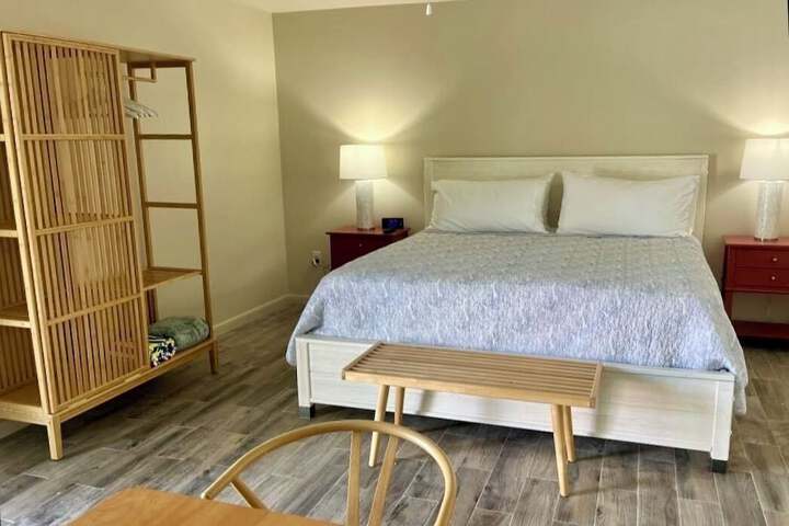 Room 5 of 28