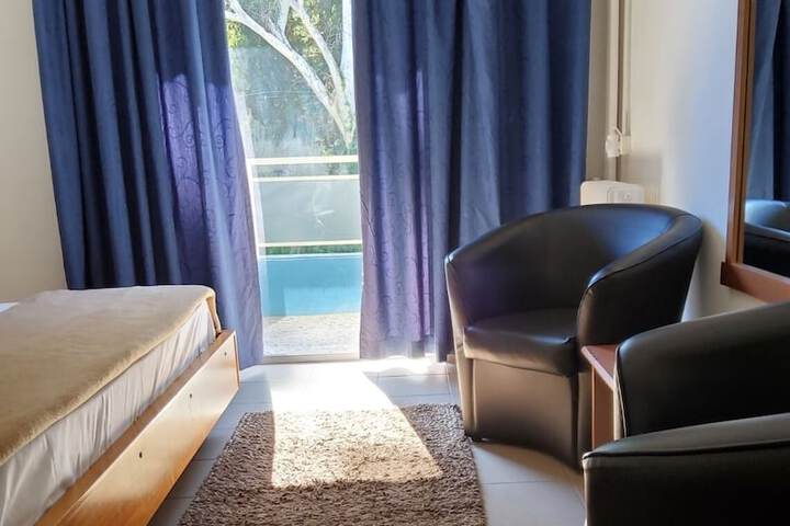 Room 4 of 14