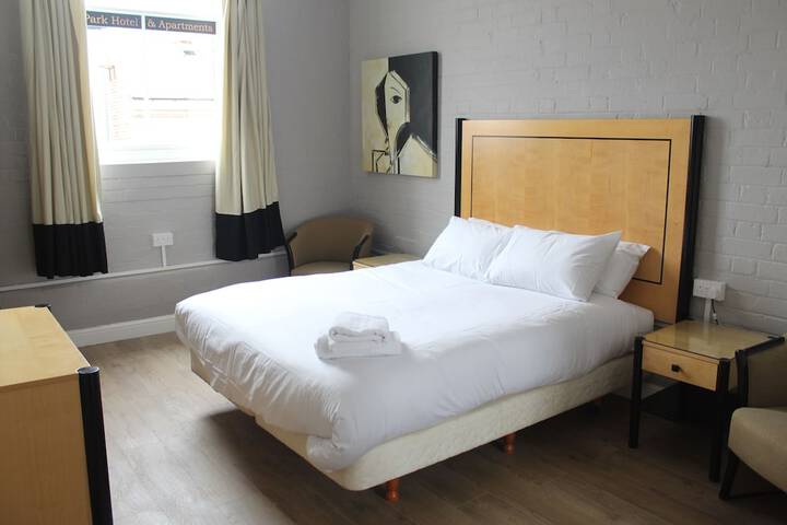 Room 28 of 78