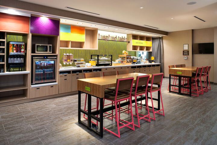 Breakfast area