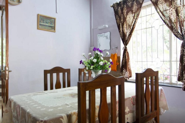 Room 5 of 16