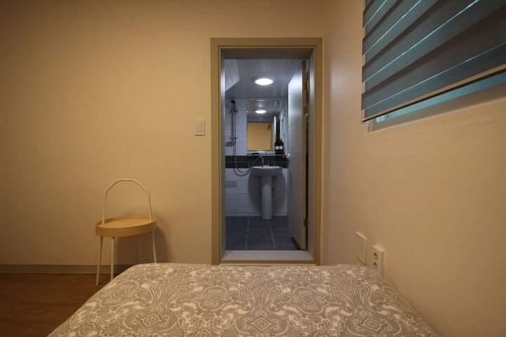 Room 7 of 86