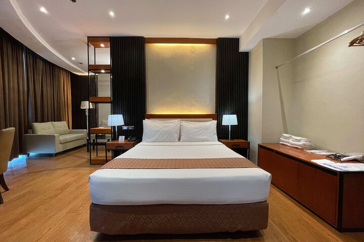 Room 25 of 90