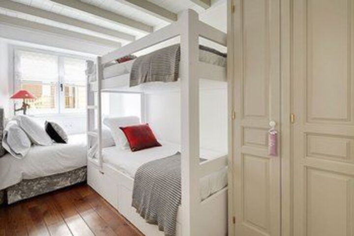 Room 12 of 20