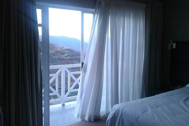 Room 12 of 26