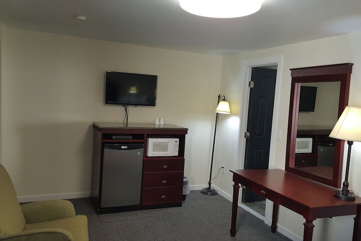 2 Double Beds (3 of 12)
