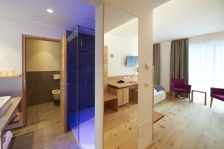 Room 10 of 44