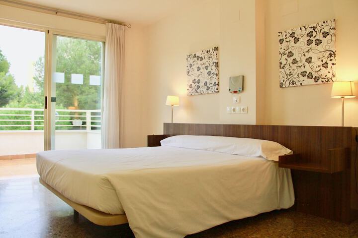 Room 6 of 38