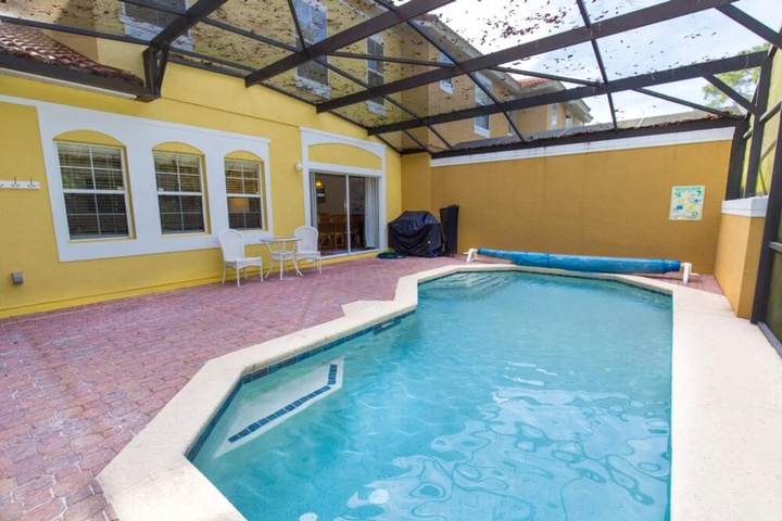 Pool 14 of 18