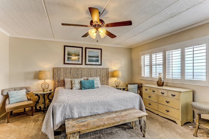 Room 21 of 182