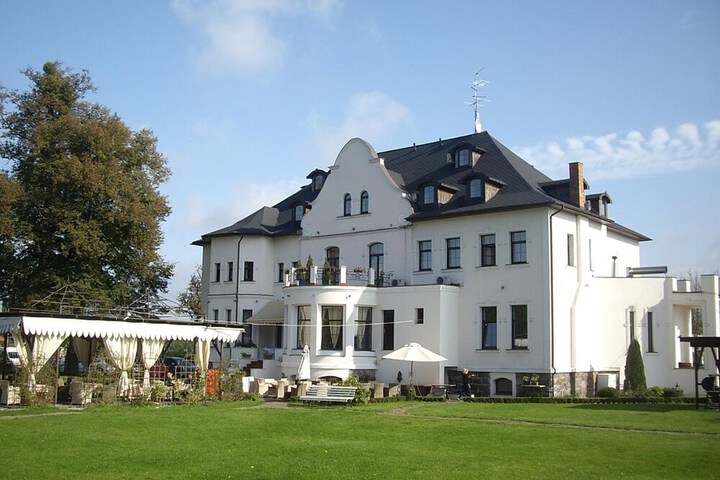 Hotel 66 of 67