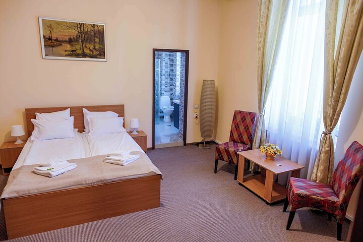 Room 18 of 37