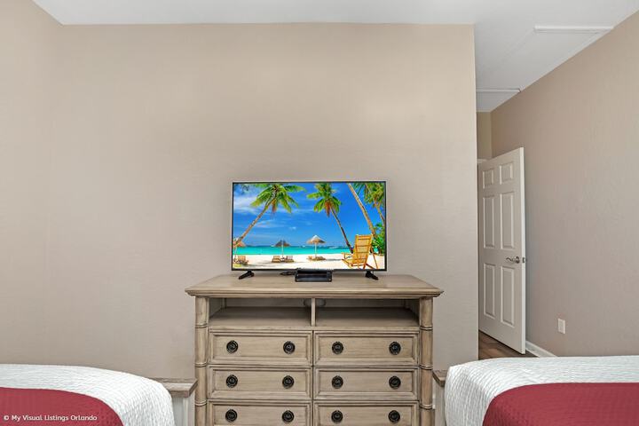 Room 5 of 61
