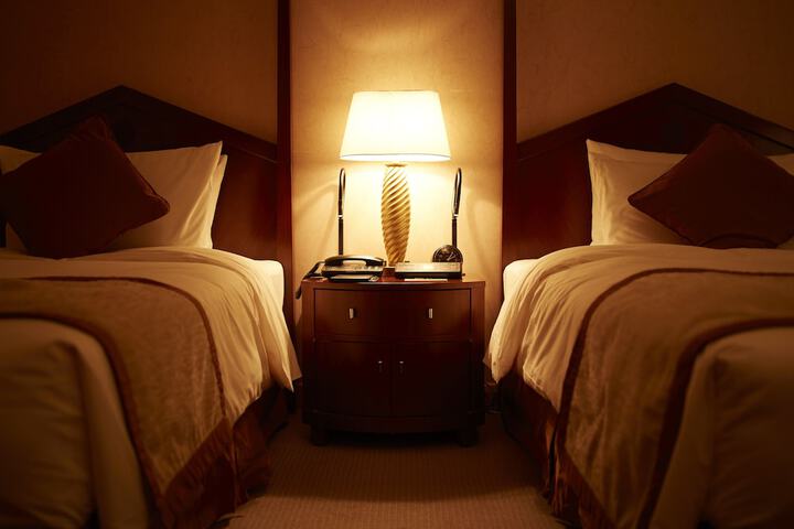 Room 17 of 115