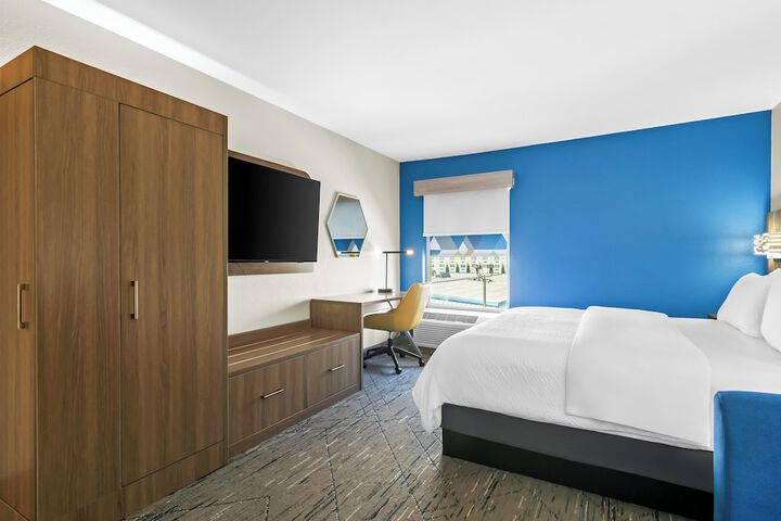 Room 16 of 54