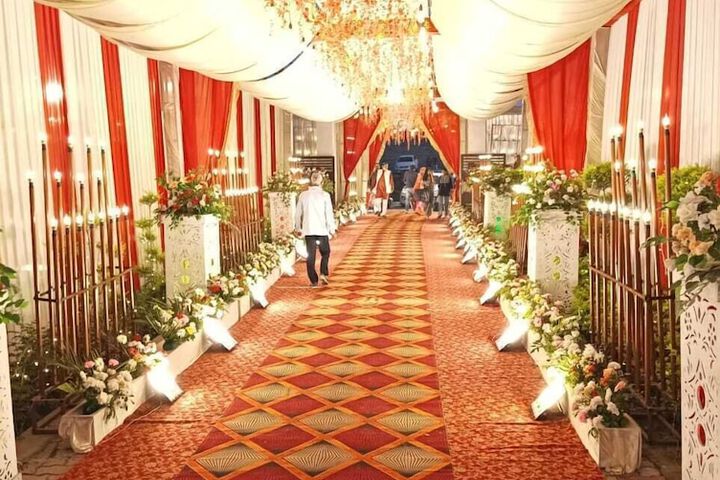 Ballroom/Hall 37 of 58