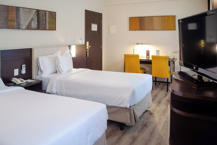 Room 43 of 108