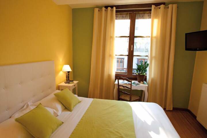 Room 106 of 147