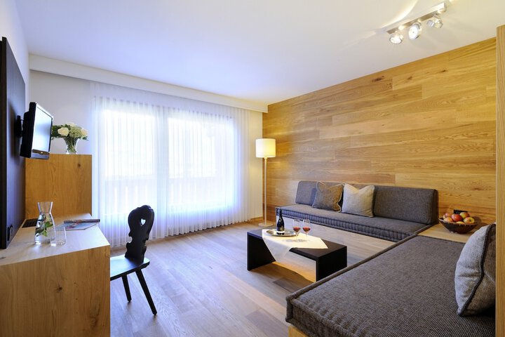 Room 51 of 100