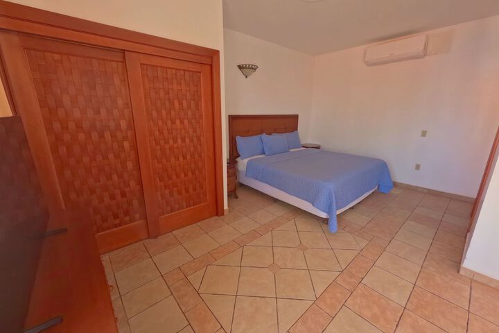 Room 43 of 58
