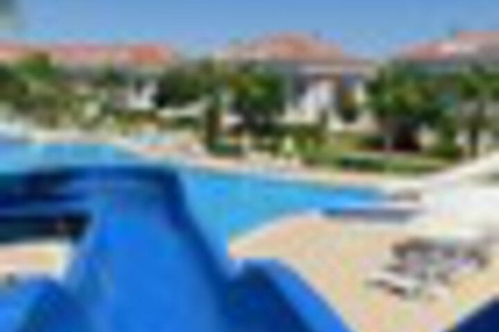 Pool 74 of 96