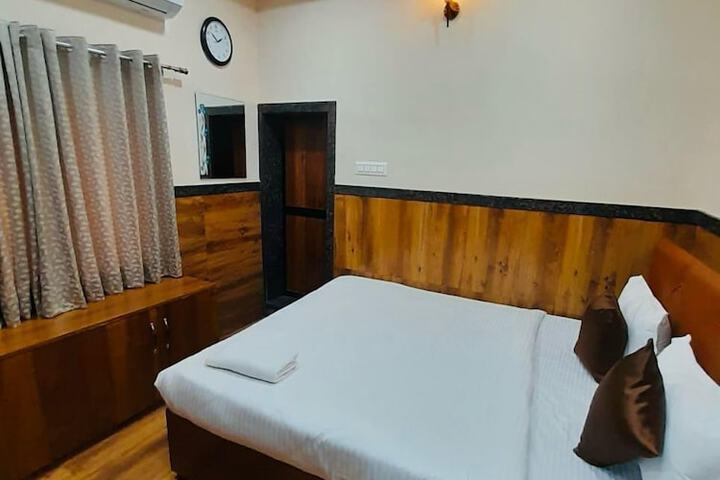 Room 17 of 29
