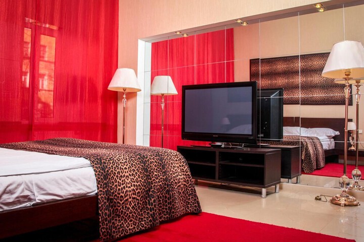 Room 16 of 50