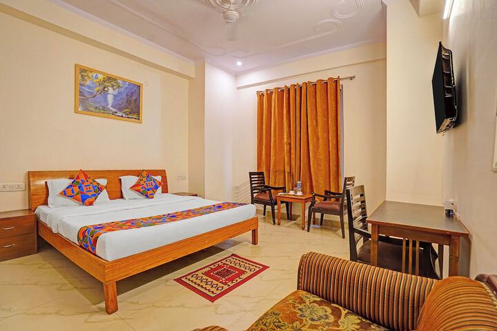 Room 15 of 29