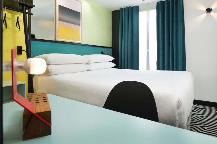 Room 4 of 50