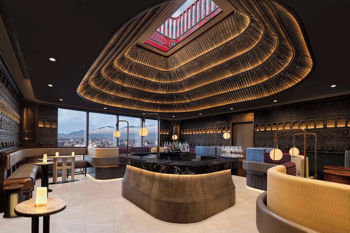 Lounge 53 of 68
