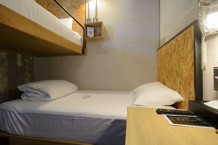 Room 15 of 81