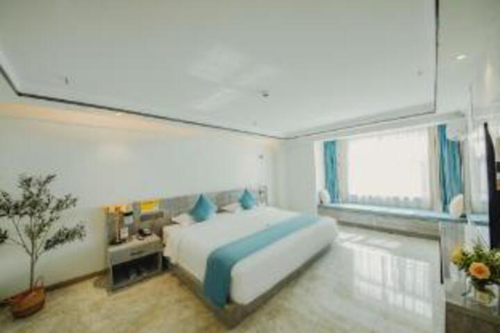 Room 18 of 20