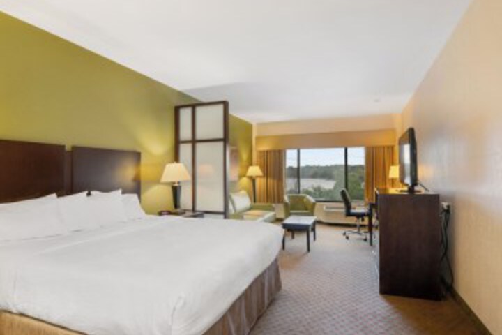 Room 6 of 21