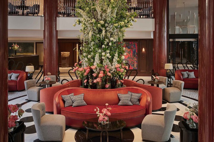 Entrance & Lobby