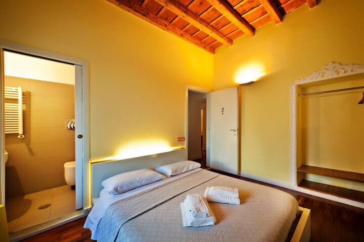Room 3 of 27