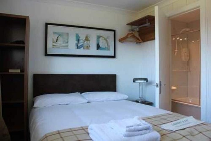 Room 7 of 34