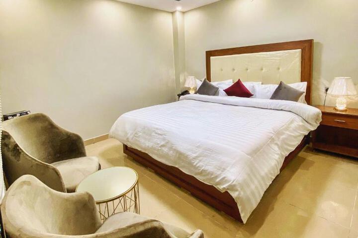 Grand Luxury Hotel Multan