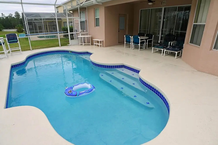 Pool 9 of 16