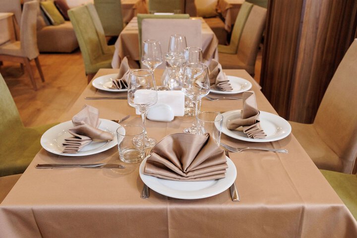 Dining 76 of 114