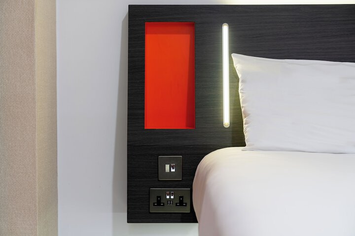 Room 42 of 105