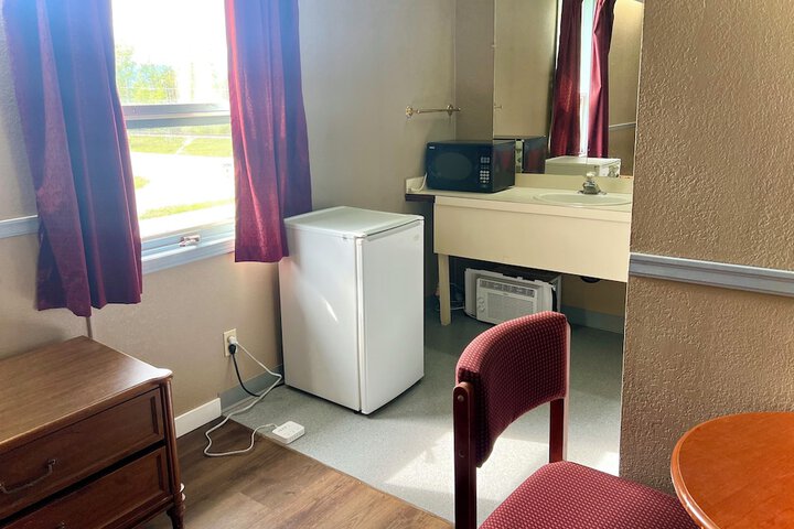 Room 2 of 9