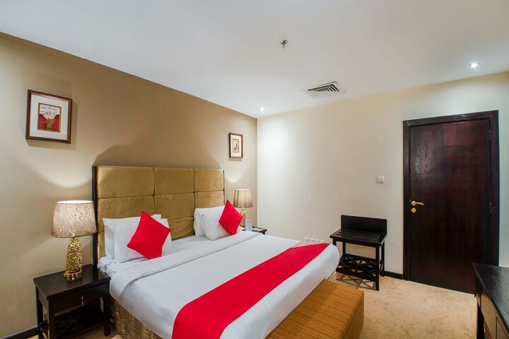 Room 16 of 18